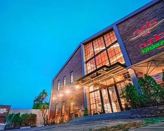 Hotel Taman Sari - Serang City - Building