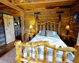 Picturesque Cabin With Barbecue And Fire - Monticello - Bedroom