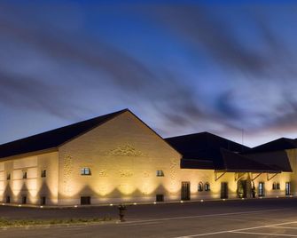 Bodegas Hacienda Albae - Argamasilla de Alba - Gebäude