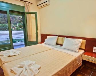 Aselinos Suites - Koukounaries - Ložnice