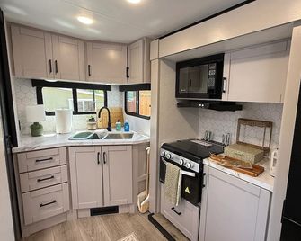 Adorable Romantic Private Getaway in Pescadero - Pescadero - Cocina