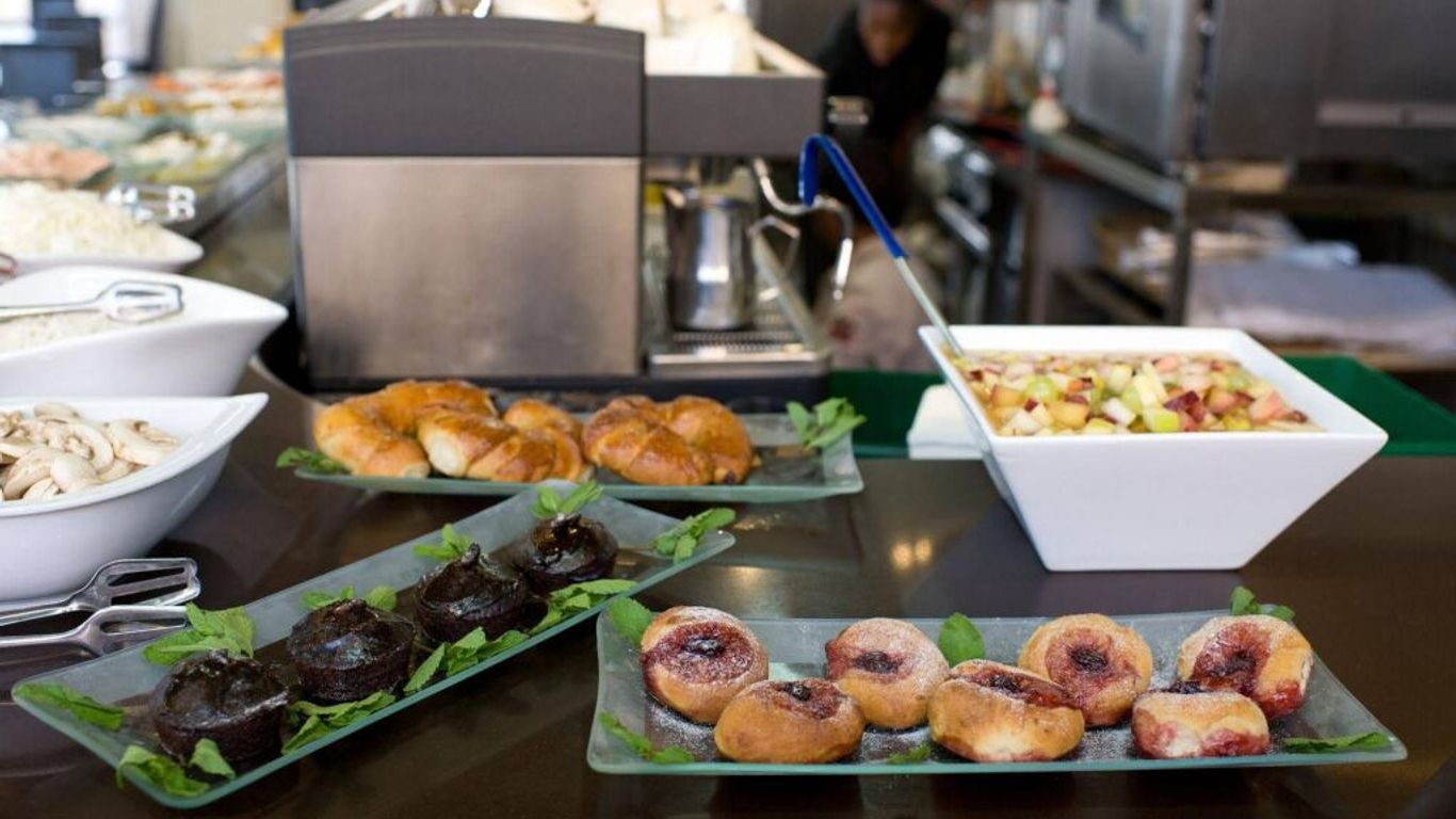 Ramon Suites By Smart Hotels