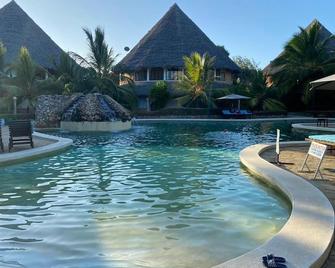 Tembo Cozy Apartments - Malindi - Pool