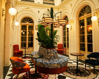 Hotel Lobby - Seville - Lobby