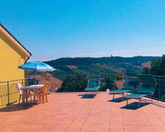 Il Terrazzo Delle Rondini - Lapedona - Balcón
