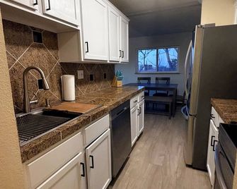 Penthouse condo in central Cheesman Park! - Denver - Cocina