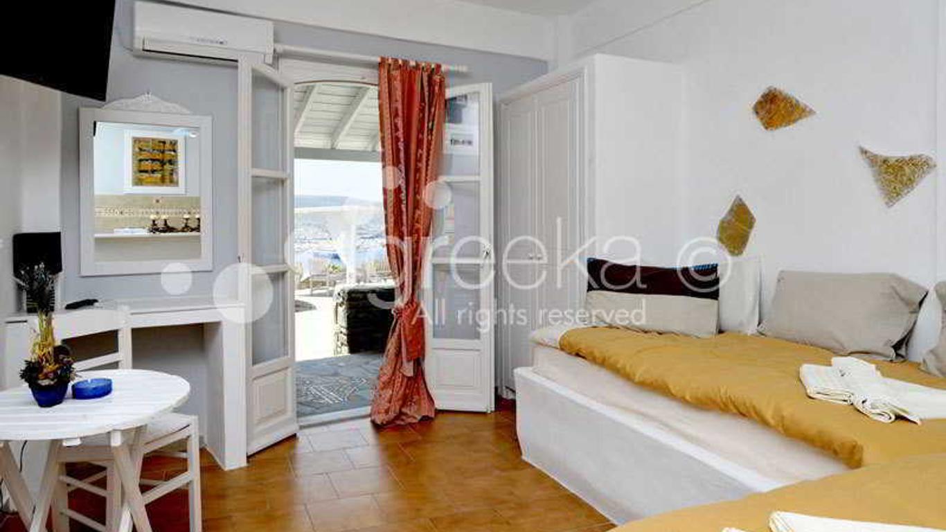 Krotiri Bay -adults only