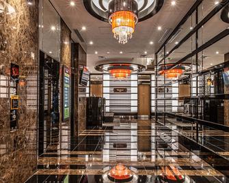 Apa Hotel Shin Osaka Minamikata Ekimae - Osaka - Lobby