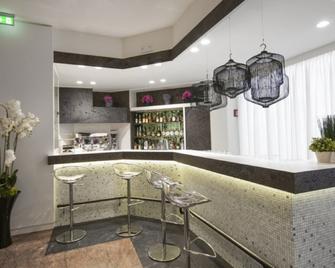 Hotel Excelsior San Marco - ברגאמו - בר