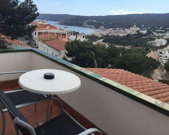 Hotel S'aguarda - Cadaques - Balkón