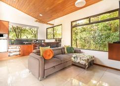 Puma Meraki Mountain View Monteverde - Monteverde - Living room
