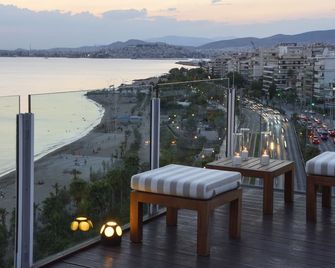 Poseidon Athens Hotel - Palaió Fáliro - Балкон