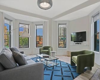 The Neighborhood Hotel - Lincoln Park 301 - One Bedroom - שיקאגו - סלון