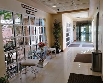 Residencial Inn & Suites - Matamoros - Lobby