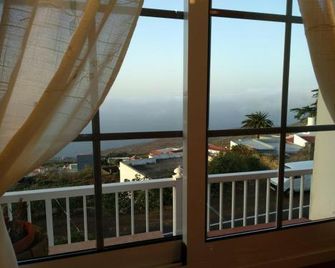 Apartamentos Trebol - Mocanal - Balcon