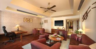Maurya Patna Hotel - Patna - Oturma odası