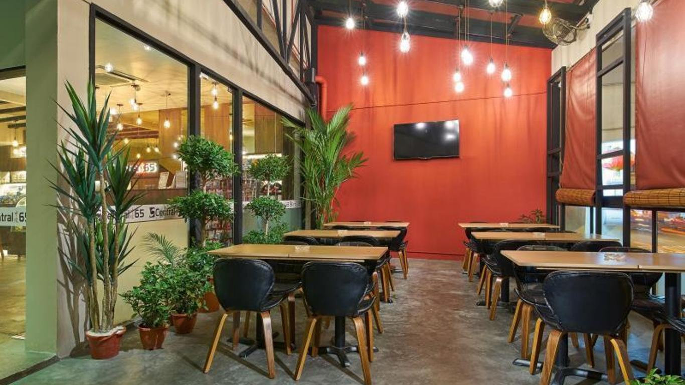 Central 65 Hostel