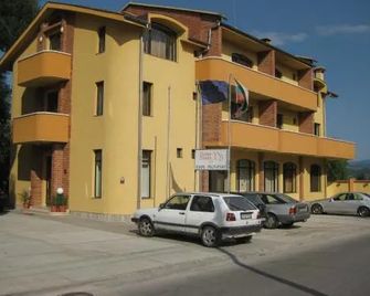Family Hotel Iv - Velingrad - Building