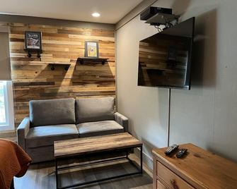 Mountainside Inn 317 by Alpine Lodging Telluride - Telluride - Living room