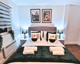 Manchester City Centre 1 Bedroom Flat By Bevolve - Manchester - Bedroom