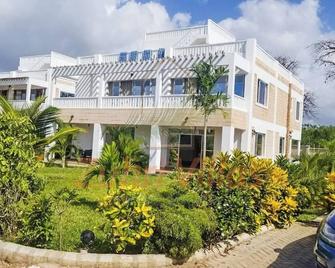 Villa in Diani with a Private Pool - Galu Beach - Bâtiment