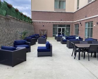 Hampton Inn & Suites Charlotte Ballantyne - Charlotte - Patio