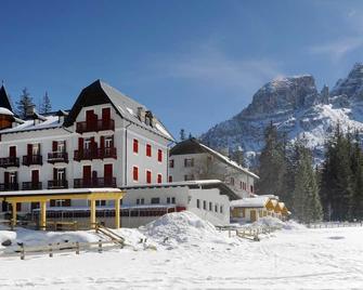 Hotel Croda Rossa - Dobbiaco/Toblach - Clădire