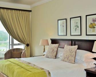 The Estuary Hotel and Spa - Port Edward - Bedroom