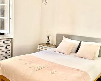 Sintra Historic Centre Romantism Capital - Sintra - Camera da letto