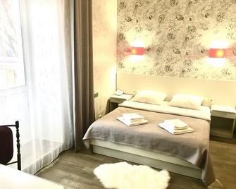 Brigantina Hotel - Chabarowsk - Schlafzimmer