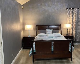 Beautiful Peaceful Desirable Home in Mad - Madera - Camera da letto