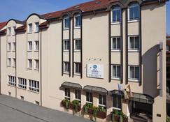 Best Western Hotel Favorit - Ludwigsburg - Gebouw