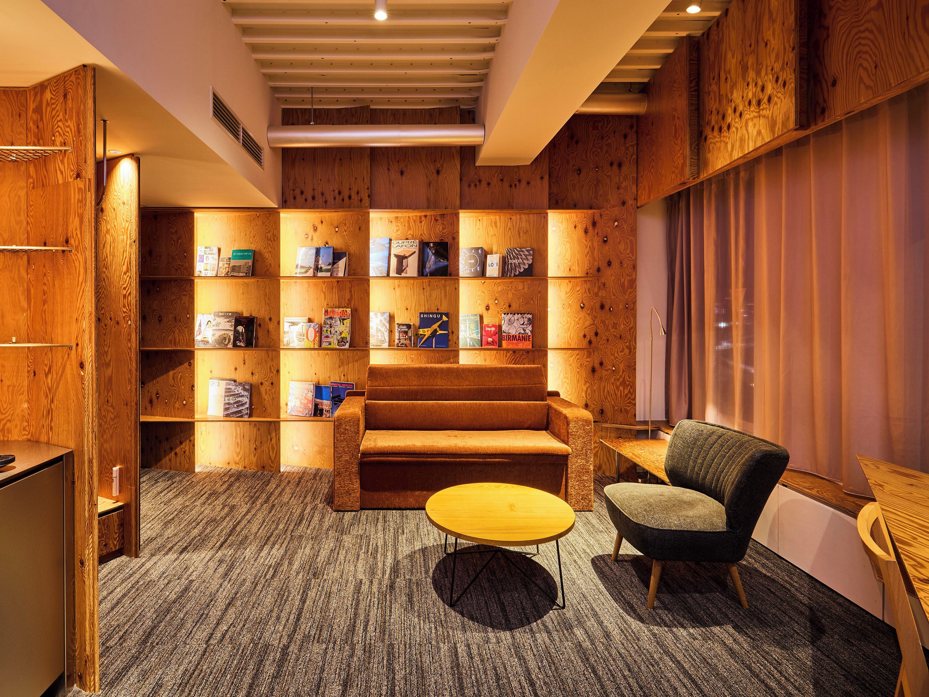 ONE@Tokyo by insomnia - טוקיו - טרקלין