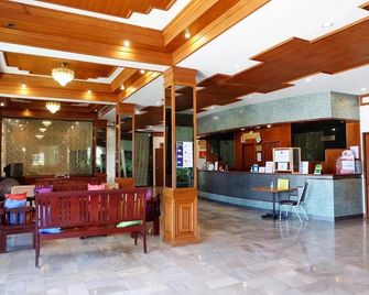 U-Thong Hotel - פיצאנולוק - לובי