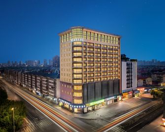 Tengwang Pavilion Smart Choice Hotel (Guowei Road Metro Station Branch) - Nanchang - Gebäude