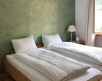 Hotel Adler Garni - Zernez