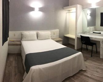 Hotel Gallo - Гвадалахара - Спальня