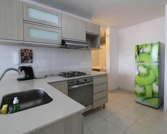 Cozy complete apartment in Bucaramanga - Bucaramanga - Kitchen