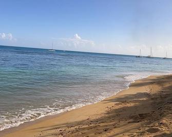 Charming 2-bedroom villa with AC and WiFi in Las Terrenas 5 mins from beach - Las Terrenas - Strand