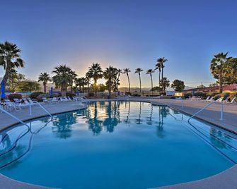 Indio Casita 2 Mi to Coachella and Stage Coach! - Indio - Pileta