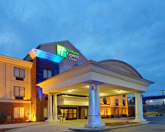 Holiday Inn Express & Suites Lancaster - Lancaster - Building