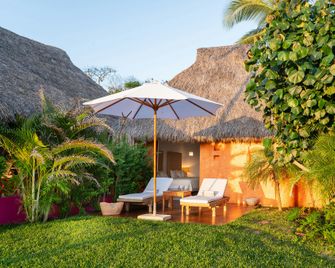 Playa Rosa Bungalows - Costa Careyes - Patio