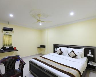 Saibala Inn - Pallāvaram - Bedroom