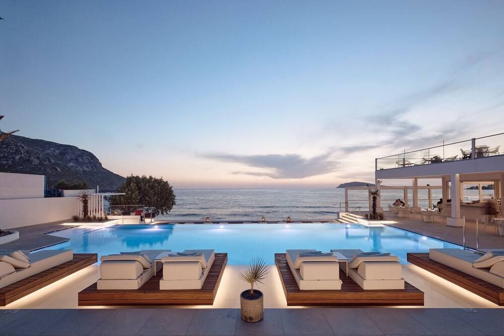 كانتوني بيتش بوتيك هوتل - بانورموس (كاليمنوس) - حوض السباحة