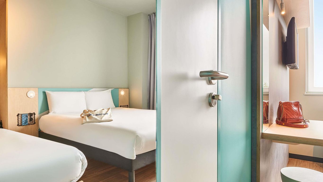 ibis budget Valence Nord Plateau des Couleures