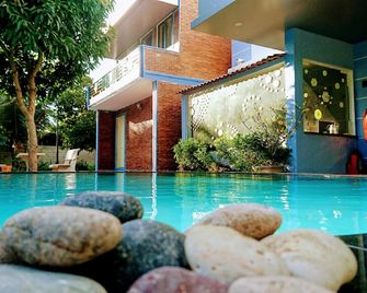 Mui Ne Alena Hotel - Phan Thiet - Uima-allas