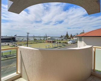 Riviera 306 - Port Macquarie - Balcón