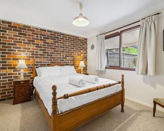 Rosella Retreat - Blackheath - Bedroom