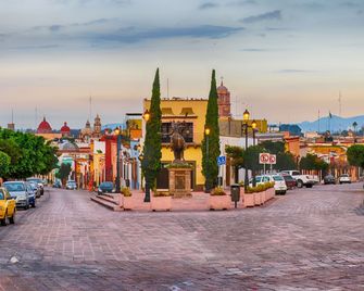 Departamento Comodo, Centrico, Estacionamiento - Santiago de Querétaro - Widok na zewnątrz