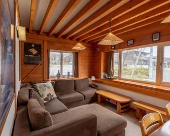 North Point - Kutchan - Living room